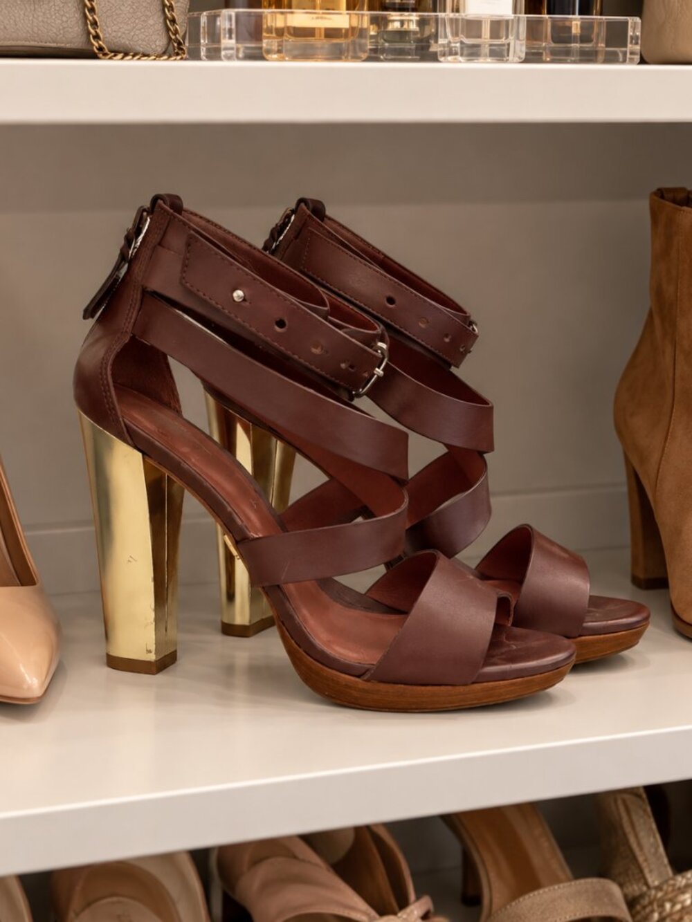 Pour La Victoire Heels